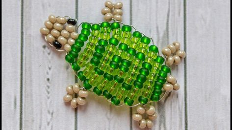 Beaded Turtle Pattern, Bead Turtle, Beaded Turtle, Diy Earrings Dangle, Pony Bead Animals, Bead Animals, Pony Bead Crafts, Braided Bracelet Diy, Diy Beaded Rings