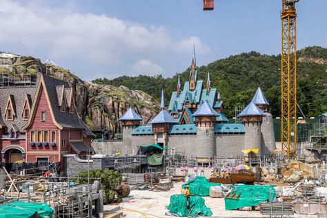 * PHOTOS: Detailed Look at Arendelle Castle for Arendelle: World of Frozen Coming to Hong Kong Disneyland  WDW News Today * Fresh Look at Disney's New 'Frozen' Theme Park Land  Theme Park Insider * Disney Parks Shares Sneak Peek of Its Newest Castle  Inside the Magic * View Full Coverage on Google News Arendelle Castle, Disney Hong Kong, Frozen Recipes, Epcot Attractions, Disney Parque, Frozen Theme, Tokyo Disney Sea, Hong Kong Disneyland, Walt Disney Animation Studios