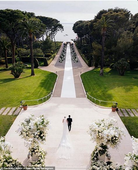 Rehearsal Dinner Looks, Sophia Richie, Stella Tennant, Vogue Wedding, Lionel Richie, Sofia Richie, France Wedding, Nicole Richie, Bridesmaids And Groomsmen