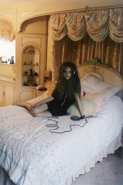 Venetia Scott, Vlada Roslyakova, Doll Aesthetic, Model Aesthetic, Self Service, Model Life, Pretty People, Bedroom, Polyvore