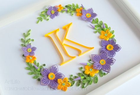 Quilling Letters Alphabet, Diy Quilling Crafts, Quilling Letters, Paper Quilling Tutorial, Desain Quilling, Paper Quilling For Beginners, Paper Quilling Cards, Quilling Work, Paper Quilling Patterns