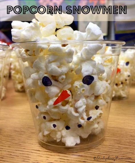 Popcorn Snowman, Snowman Cups, Christmas Party Snacks, Popcorn Cups, Winter Snack, School Christmas Party, Snowman Party, Frozen Themed Birthday Party, Preschool Snacks