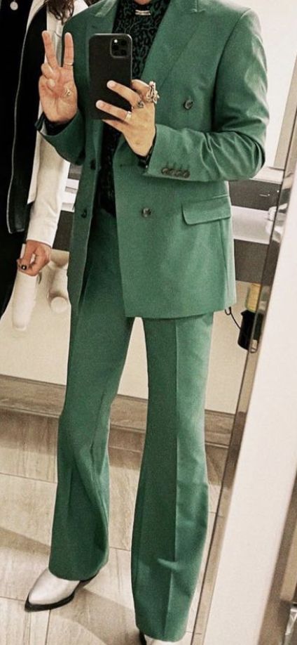 Green Hoco Outfit Men, Men’s Prom Outfit Green, 80s Prom Suit, Flare Suit Men, Green Formal Outfit Men, Green Prom Outfit Men, Dark Green Prom Suit, Green Suit Prom, Prom Inspo Men