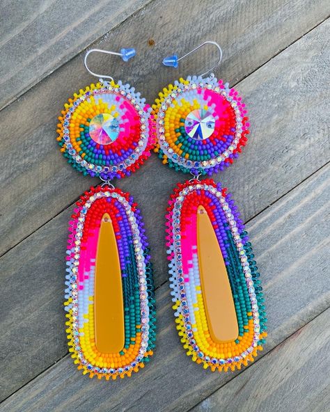 Native Accessories, Beaded Stuff, Beaded Things, Hygiene Care, Beaded Jewlery, Native American Beadwork, Inspirational Jewelry, Handmade Earrings Beaded, Bead Ideas