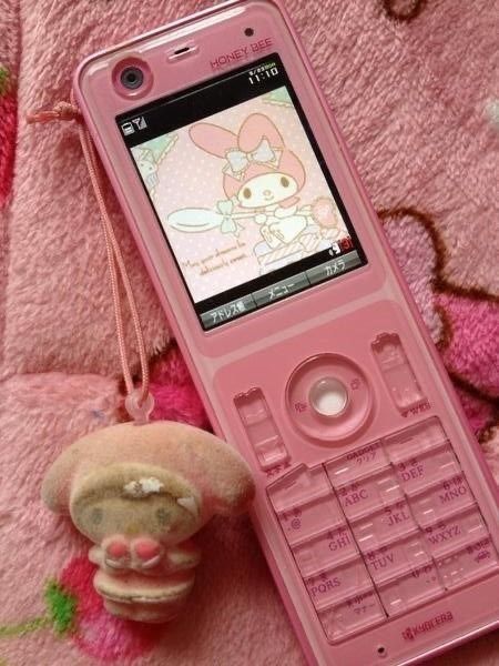 Superman Party, Alluka Zoldyck, Casing Iphone, Hello Kitty Aesthetic, Pastel Pink Aesthetic, Flip Phones, Hello Kitty Items, Y2k Aesthetic, Pastel Aesthetic