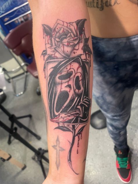 I got this on my right forearm a couple weeks ago. #horror #horrorfilms #horrortattoo #scream #ghostface #tattooideas Scream Movie Tattoo Designs, Female Ghostface Tattoo, Scream Tattoo Ghostface Outline, Ghostface Thigh Tattoo, Scream Forearm Tattoo, Ghostface Tattoo, Ghostface Portrait Tattoo, Horror Tattoo, Face Tattoo