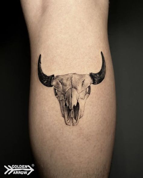 Buffalo Tattoo Feminine, Buffalo Head Tattoo, Buffalo Skull Tattoo, Bison Skull Tattoo, Buffalo Tattoo Ideas, Japanese Sleeve Tattoo, Back Tattoo For Women, Antler Tattoos, Tattoo Back Tattoo