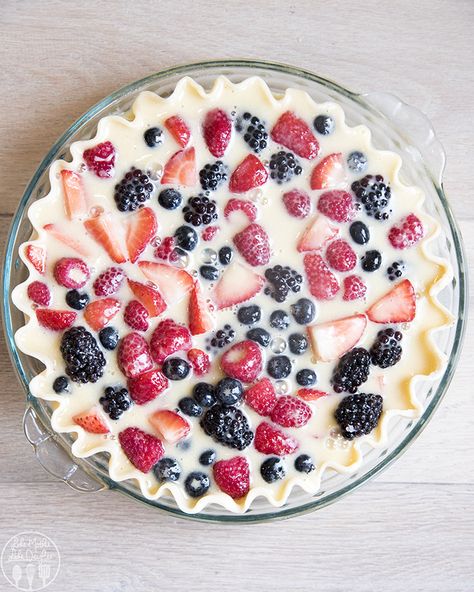 Custard Pie With Fruit, Fruit Cream Pie, Fruit Custard Pie Recipe, Berries And Cream Dessert, Berry Custard Pie, Berry Cream Pie, Blueberry Ideas, Lost Husband, Berry Custard