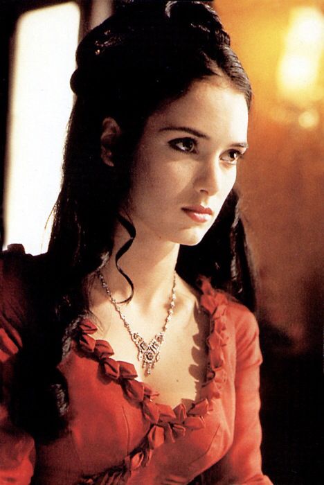 Hair and jewelry A Serbian Film, Mina Harker, Winona Forever, French Film, Female Vampire, Bram Stoker's Dracula, Francis Ford Coppola, Bram Stoker, Gary Oldman