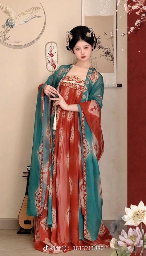 Chinese Fashion Traditional, Ancient Japanese Clothing, Historical Chinese Clothing, Ancient Chinese Fashion, Chinese New Year Clothes, Ancient China Clothing, Chinese Ancient Clothing, Outfits Japanese, Hanfu Women