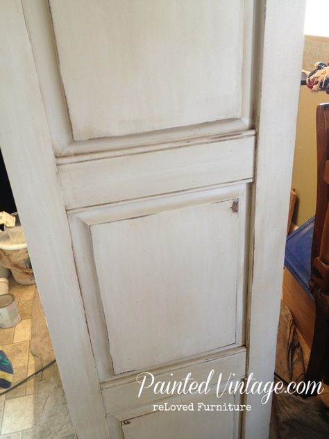 Hutch Makeover Reveal | Painted Vintage- Rustoleum Java Brown Decorative Glaze Chiffon Cream Chalk Paint Rustoleum, Rustoleum Decorative Glaze, Rustoleum Chalked Spray Paint, Stenciled Ceiling, Glaze Cabinets, Wire Doors, Photo Onto Wood, Chalk Paint Kitchen Cabinets, Chalk Spray Paint