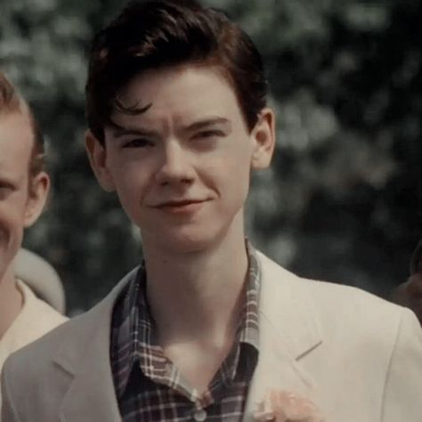 nowhere boy Nowhere Boy, Beloved Movie, Newt Maze Runner, Thomas Sangster, Great Smiles, Thomas Brodie, Thomas Brodie Sangster, Maze Runner, Aesthetic Movies