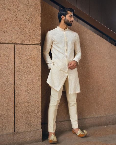 Men Ethnic Wear India, Sangeet Outfit For Men, Bridegroom Outfits, Wedding Guest Outfit Men, Traditional Indian Mens Clothing, Male Wedding Guest Outfit, Mohsin Naveed Ranjha, Suit For Men Wedding, Indian Wedding Clothes For Men