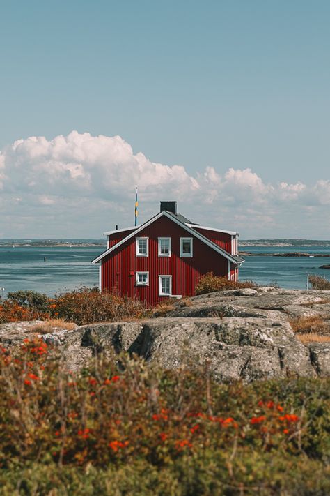 10 Best Islands To Visit in the Gothenburg Archipelago • I, Wanderlista Archipelago Aesthetic, Gothenburg Sweden Aesthetic, Gulag Archipelago, Sweden Archipelago, Best Islands To Visit, Gothenburg Archipelago, Islands To Visit, Stockholm Archipelago, Gothenburg Sweden