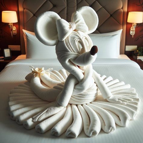 Check more PROMPT at AisRafa.com Towel Art Folding Hotels, Tissue Folding Ideas, Towel Sculpture, Towel Art Folding, Hand Towel Folding, Toilet Paper Origami, Fancy Towels, Towel Art, Towel Folding