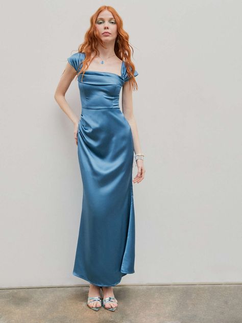 Formal Dresses Wedding Guest, Taylor Outfits, Maxi Outfits, Prom Ideas, Square Neck Dress, Satin Prom Dress, Satin Maxi, Dress Satin, Satin Maxi Dress