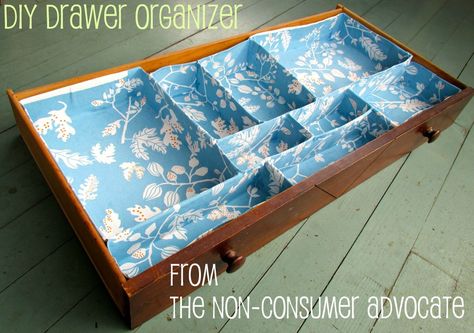 When I saw this homemade drawer organizer on Pinterest, I knew I had to give it a try. Why? Because it was made from old cereal boxes, wrapping paper and Mod-Podge.  And because of this nest of dis... Fabric Drawer Organizer, Homemade Drawers, Draw Organizer, Cardboard Drawers, Diy Drawer Organizer, Apartment Hacks, Messy Desk, Diy Drawers, Plastic Grocery Bags