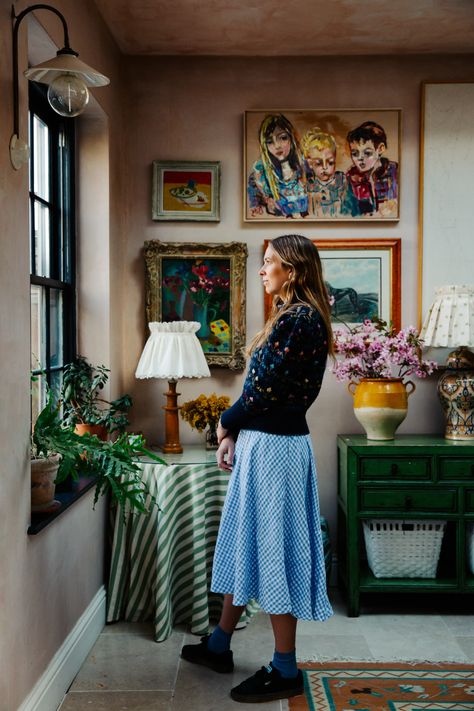 How Alice Palmer turned her creative hand to every corner of her joyful London house | House & Garden Alice Palmer, Breakfast Room Green, Small Gallery Wall, Striped Candles, Palmer House, Sitting Room Decor, Childrens Bathroom, English Country Cottage, Block Printed Textiles