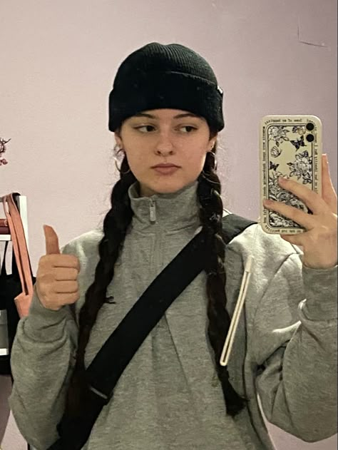 Black Beanie Hairstyle, Two Braids With Beanie, Beanie With Braids Outfit, Beanie And Braids Outfit, Gorpcore Hairstyles, Long Hair Beanie Styles, Black Beanie Outfit Baddie, Black Beanie Outfit Aesthetic, Braids And Beanie