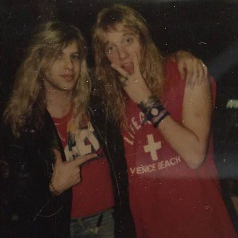 Ted Poley from Danger Danger & Jani Lane from Warrant! *Question* anybody else having issues trying to get photos from the internet? Let me know please. 80s Snacks, Jani Lane, 80s Glam Rock, Danger Danger, Metal Guys, 80's Hair, 80s Heavy Metal, Glam Rock Bands, Rocker Boy