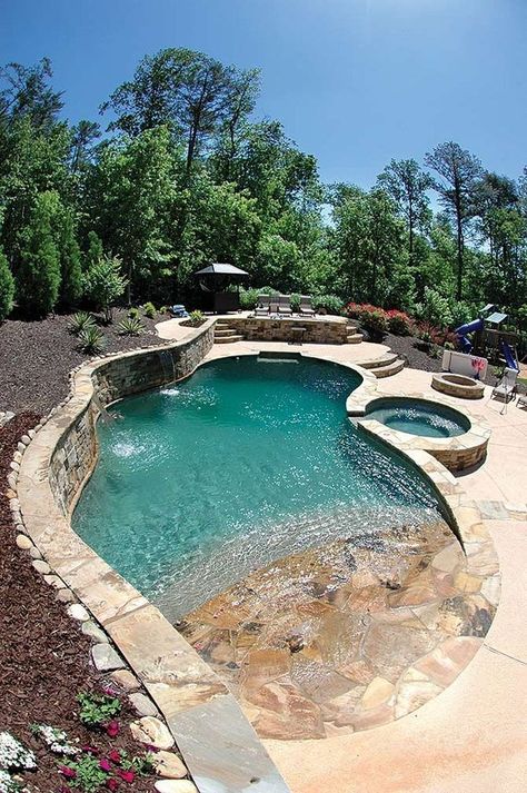 Small Inground Pool, Kleiner Pool Design, Beach Entry Pool, Concrete Patios, Small Pool Design, Summer Backyard, Concrete Pool, Backyard Pool Landscaping, Small Pools