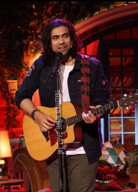 Jubin Nautiyal Bollywood singer and musician Jubin Nautiyal, Best Music Artists, Hd Wallpaper 4k, Actor Photo, Wallpaper 4k, Business Man, Business Women, Music Artists, Good Music