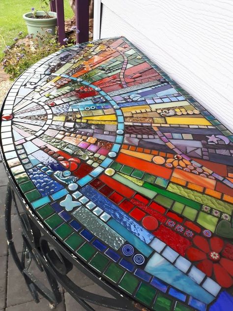 Mosaics Ideas, Mosaic Waves, Mosaic Tile Table, Stained Glass Mosaic Art, Mosaic Tables, Mosaic Furniture, Mosaic Art Diy, Seaglass Art, Mosaic Rocks