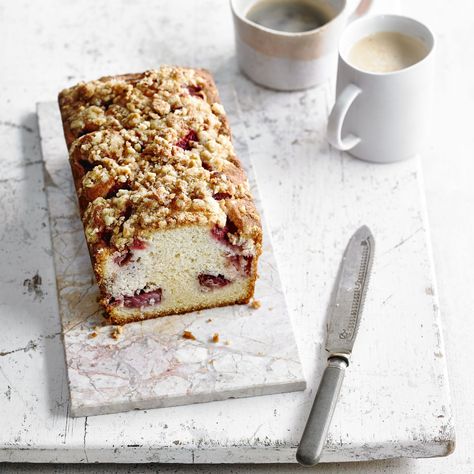 Strawberry Streusel, Coconut Loaf Cake, Summer Fruit Desserts, Orange Loaf Cake, Tea Loaf, Streusel Cake, Loaf Cake Recipes, Lemon Drizzle Cake, Cake Mixture