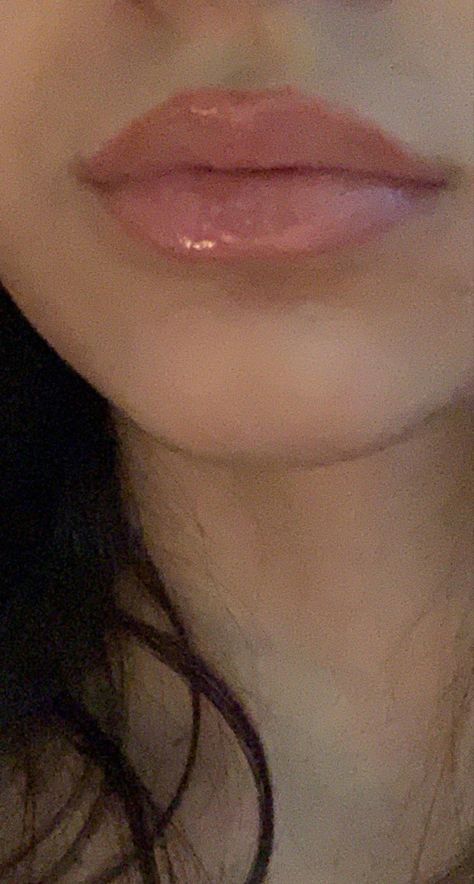 Small Lips Aesthetic, Pink Lip Aesthetic, Cupids Bow Lips, Big Lips Natural, Natural Pink Lips, Plump Lips Naturally, Heart Shaped Lips, Lips Inspiration, Lipgloss Makeup