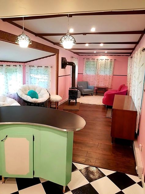 1963 sabre is a mid-century dream Retro Mobile Home, Mobile Home Interior, Mobile Home Redo, Vintage Trailers Restoration, Renovation House, Mobile Home Exteriors, Mobile Home Renovations, Vintage Homes, Mobile Home Decorating