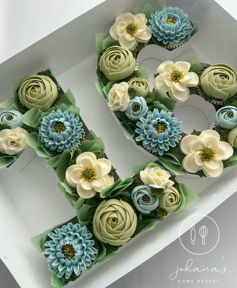 Cupcakes In Letter Boxes, Number Cupcakes For Boys, Blue Flower Cupcakes, Sunflower Wedding Cupcakes, Number Cupcakes, Monogram Cupcakes, Cookout Desserts, Buttercream Flowers Cupcakes, Buttercream Flowers Tutorial