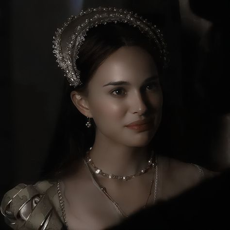 Goddess Face Claim, Stark Face Claim, Anne Boleyn Aesthetic, Goddess Face, The Other Boleyn Girl, Star Wars Padme, Princess Face, Tudor Dynasty, Movie Aesthetic