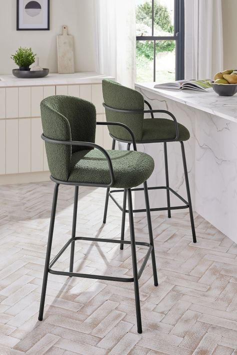 Green Bar Stools Kitchen Island, Green Bar Stools, Kitchen Green, Green Bar, Bar Stools With Backs, Kitchen Bar Stools, Kitchen Diner, Green Kitchen, In Law Suite