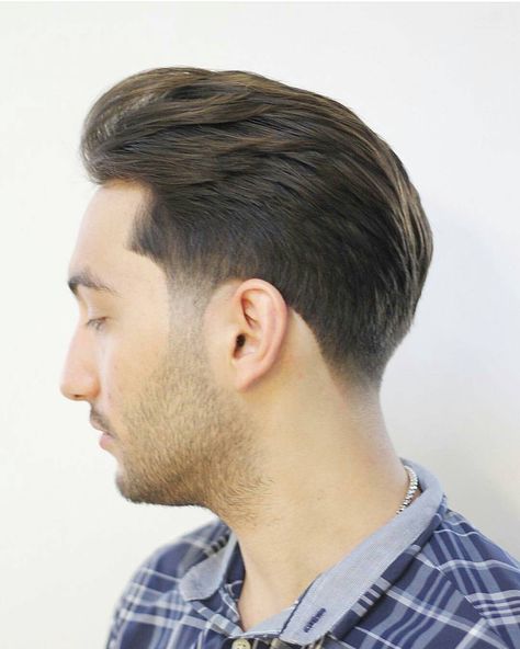 cool 30 Top-Notch Comb Over Taper Haircuts - The Immortal Trend Check more at http://machohairstyles.com/best-comb-taper/ Comb Over Styles, Short Pompadour, Comb Over Haircut, Low Fade Haircut, Taper Fade Haircut, Tapered Haircut, Low Fade, Braided Bangs, Men's Haircuts