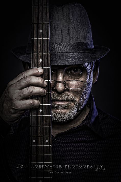 Guitar Players Photography, Guitarist Photography, Guitar Portrait, Dj Pics, Portraits Men, Musician Style, Low Key Portraits, Senior Portraits Male, Senior Photos Boys