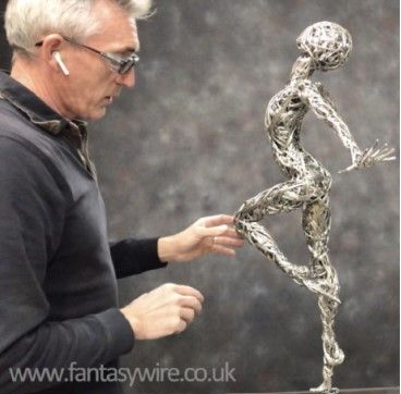 How To Make Wings, Wire Fairies, Wire Ghosts, Robin Wight, Fairy Sculpture, Chicken Wire Sculpture, Chicken Wire Art, Fantasy Wire, Chicken Wire Crafts