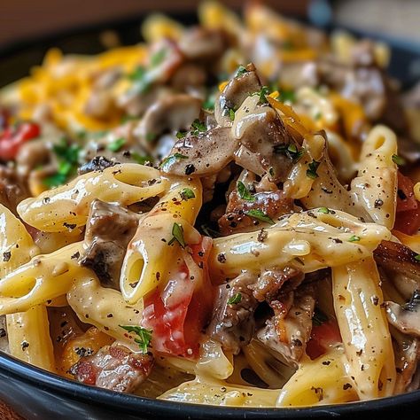 Healthy Philly Cheese Steak Pasta, Philly Cheese Steak Crockpot Pasta, Crockpot Philly Cheesesteak Pasta, Creamy Garlic Beef Pasta, Philly Cheesesteak Pasta Recipe, Philly Cheese Steak Pasta Casserole, Easy Philly Cheese Steak Pasta, Philly Pasta, Philly Cheese Steak Pasta Crock Pot