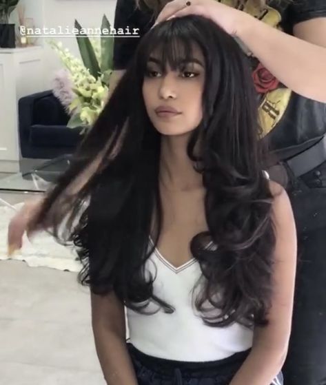 Styled Hair Down, Curled Hairstyles With Bangs, Prom Hair Bangs, Hair Styles For Long Hair With Bangs, Prom Hair With Bangs, Curled Hair With Bangs, Medium Hair Styles With Bangs, Prom Hairstyles With Bangs, Quince Hairstyles With Bangs