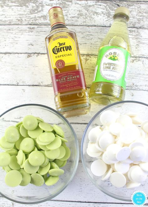 Margarita Bark, Boozy Deserts, Simple Margarita, Boozy Recipes, Boozy Baking, Boozy Treats, Cottagecore Recipes, 5 Oclock, Yummy Candy