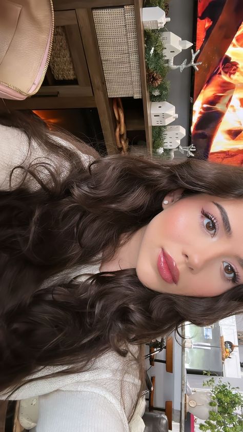 Sunday Makeup Look, Amanda Diaz Makeup, Hispanic Makeup, Mexican Makeup, Amanda Diaz, Senior Picture Makeup, Feminine Makeup, Latina Makeup, Makeup Idea