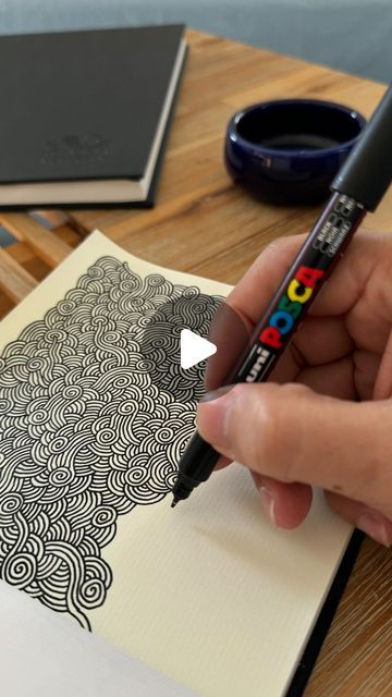 Simple Zentangle Patterns, Art Zentangle, Drawing Designs, Zentangle Pattern, Zen Tangle, Pattern Ideas, Abstract Drawings, Zentangle Art, Zentangle Patterns