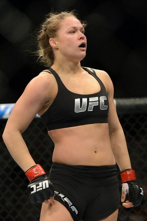 Randa Rousey, Female Crossfit, Ronda Rousey Wallpaper, Ronda Rousey Wwe, Female Mma, Female Crossfit Athletes, Female Mma Fighters, Reading Festival, Martial Arts Girl