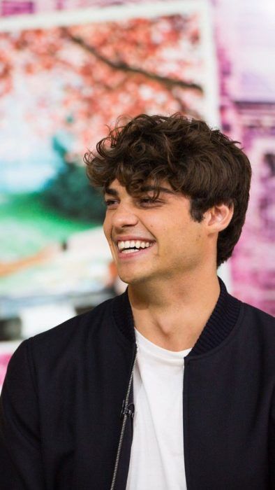 17 SEXIS fondos de pantalla con los chicos más lindos | recreoviral Strong Woman Tattoos, Noah Centineo, Handsome Men Quotes, Men Quotes Funny, Lara Jean, Cameron Boyce, The Perfect Guy, Jonas Brothers, Cole Sprouse