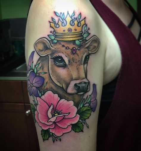 Don't like the tattoo just the idea of it. Heifer with a crown. Liberation Tattoo, Animal Rights Tattoo, Cow Tattoo Ideas, Cow Tattoos, Cow Things, Vegan Tattoos, Ankh Tattoo, Animals Tattoos, Cow Tattoo