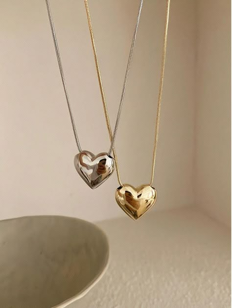 Heart Necklace Aesthetic, Aesthetic Bff, Shein Stuff, Shein Finds, Bff Jewelry, Necklace Aesthetic, Heart Shaped Pendant Necklace, Heart Shaped Pendant, Diy Clothes Design