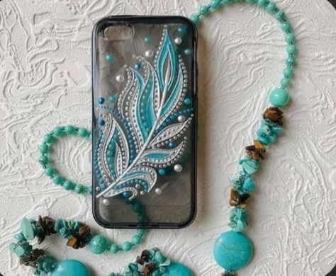 Diy Resin Phone Case, Mandala Phone Case, Phone Case Diy Paint, Diy Phone Case Design, Diy Iphone Case, Hand Embroidery Patterns Flowers, Mandala Art Lesson, Art And Craft Videos, Mobile Cover