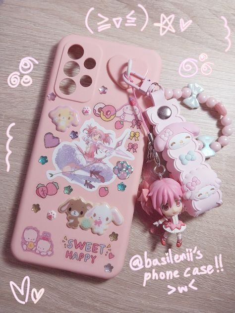 Kawaii Phone Aesthetic, Phone With Keychain, Pink Phone Case Stickers, Pink Phone Case Ideas, Cutecore Phone Case, Cutecore Stickers, Cute Sanrio, Phone Decoration, Kawaii Phone