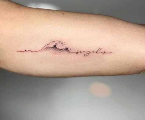 Breathe Wave Tattoo, Sea Tatoos Ideas, Waves Tattoo Minimalist, Wave Tattoo Foot, Sis Tattoo, Tattoo Wave, Simple Wave Tattoo, Tattoos For Dad Memorial, Deep Tattoo