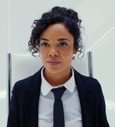 Mib Hairstyle, Tessa Thompson Aesthetic, Thompson Aesthetic, Marvel Actress, Badass Female Characters, Faceclaims Female, Badass Female, Character Face Claims, Chris Hemsworth Thor