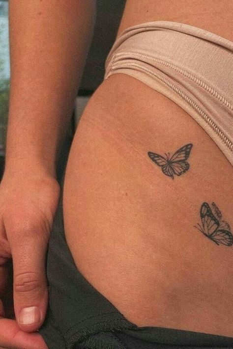 Bikini Tato Minimal, Tattoo Spots, Hidden Tattoos, Minimal Tattoo Design, Hip Tattoos Women, Petite Tattoos, Cute Tattoos For Women, Discreet Tattoos, Subtle Tattoos